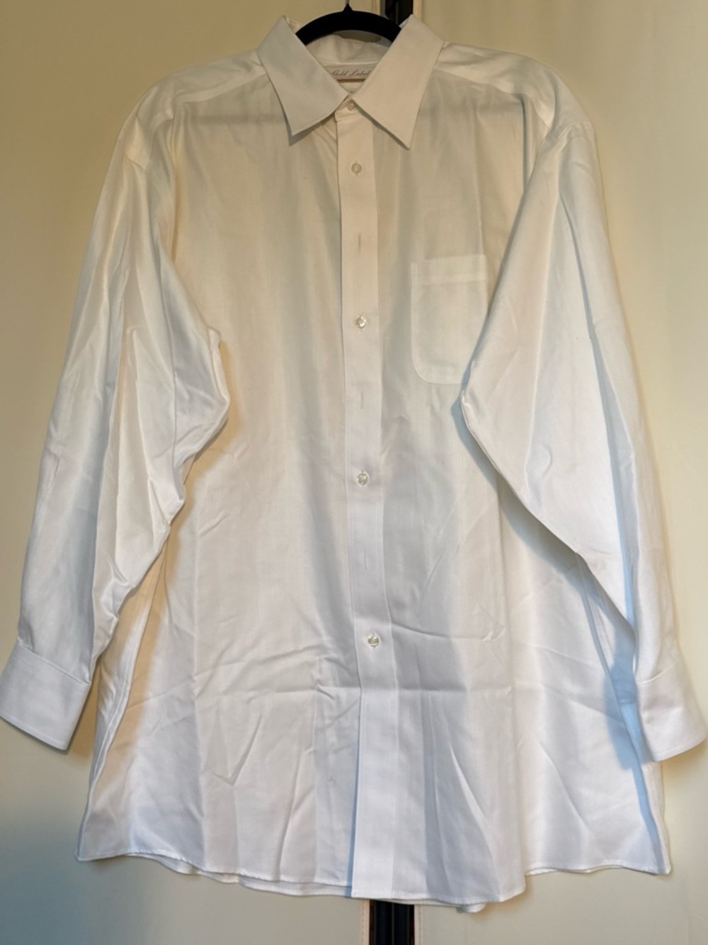 Classic Men's White Dress Shirt - Tailored Look